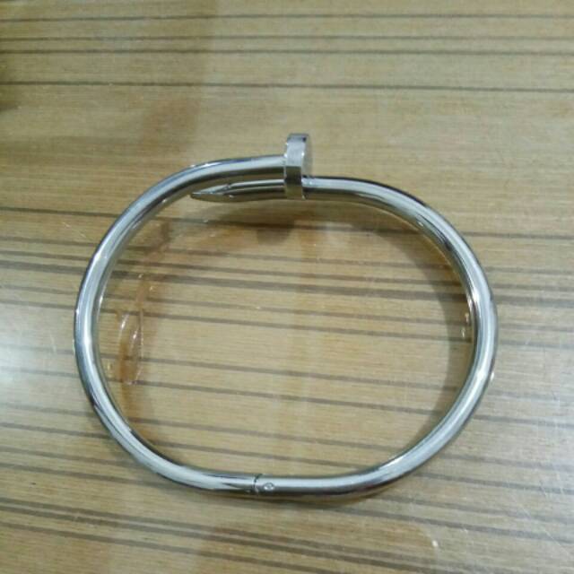 gelang paku cartier