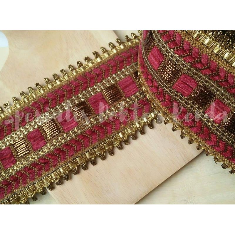 renda 7cm maroon coklat