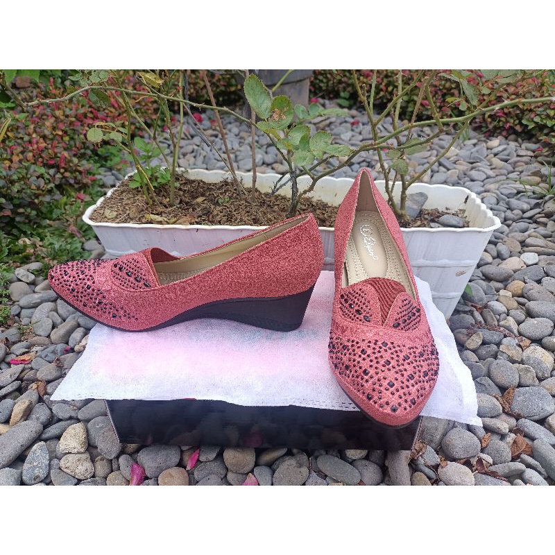 sepatu wanita Elgan wedges import