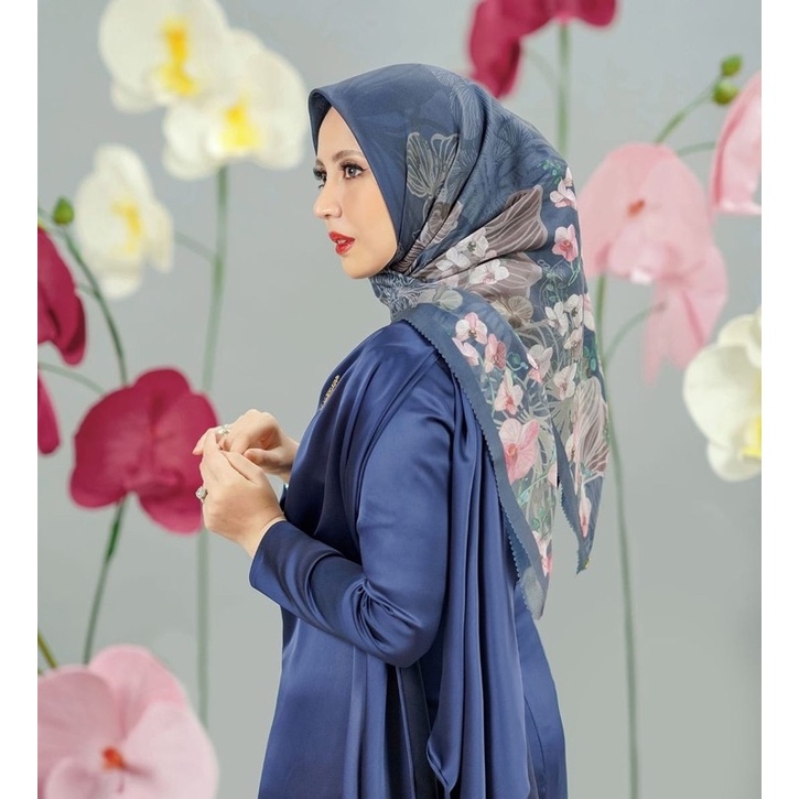 Buttonscarves The Orchide Extended Navy