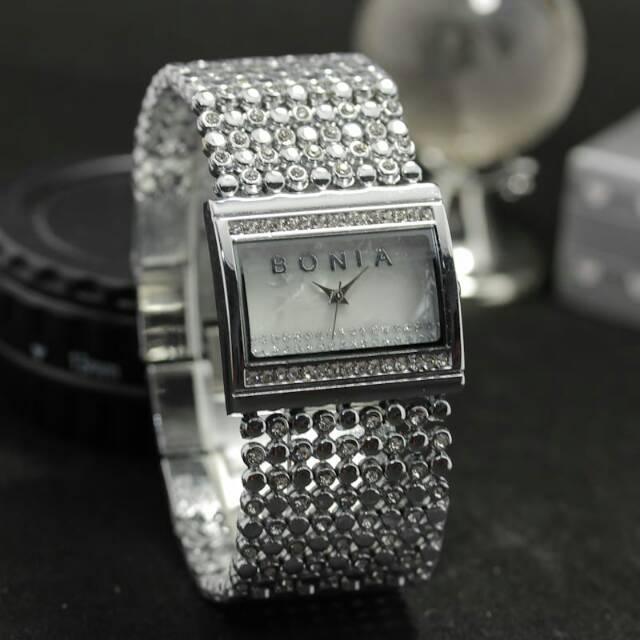Jam tangan wanita guess rantai diamond Silver