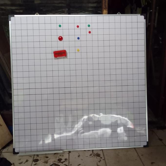 

Whiteboard maghnetik kotak2 UK costum 120 x 120