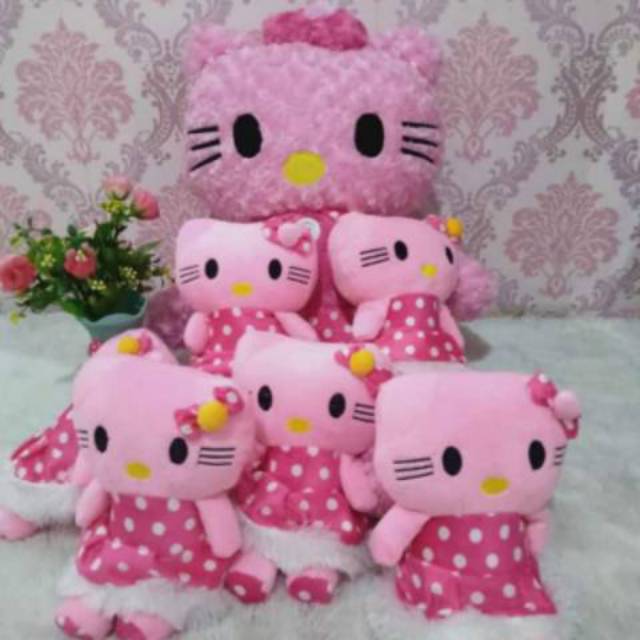 

Hello kitty pita syahrini beranak 6