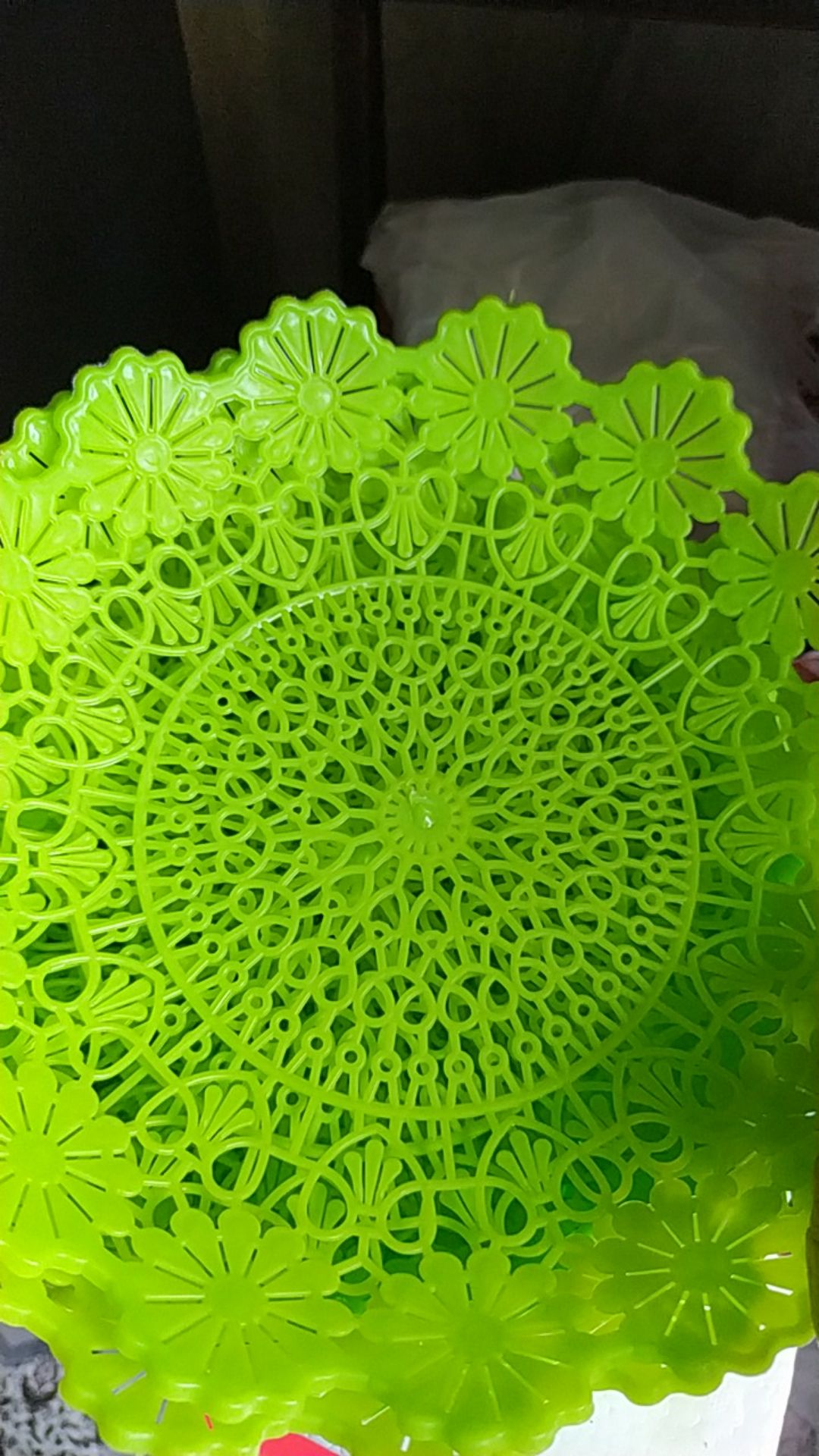 Plate / Piring Anyam Rotan Plastik Warna Motif Bunga / Lckdx Warna 22 Cm