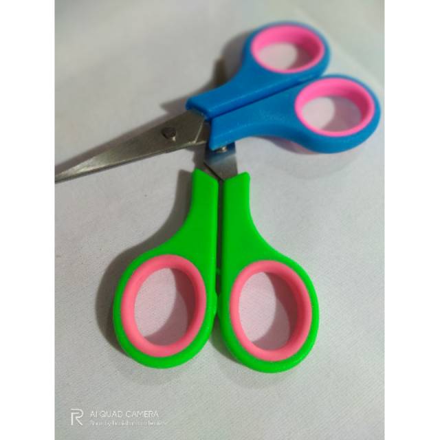 

Peralatan jahit gunting kecil 12 cm gunting serbaguna