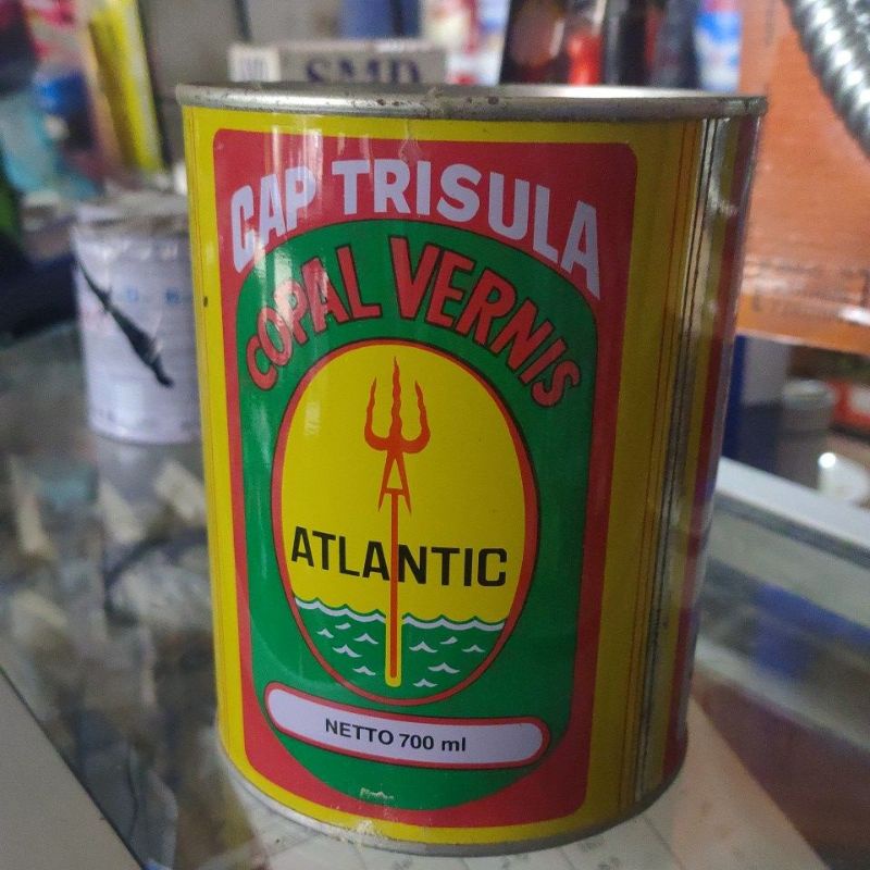 Cap Trisula Copal Vernis Atlantic 700 ml Vernis kayu besi