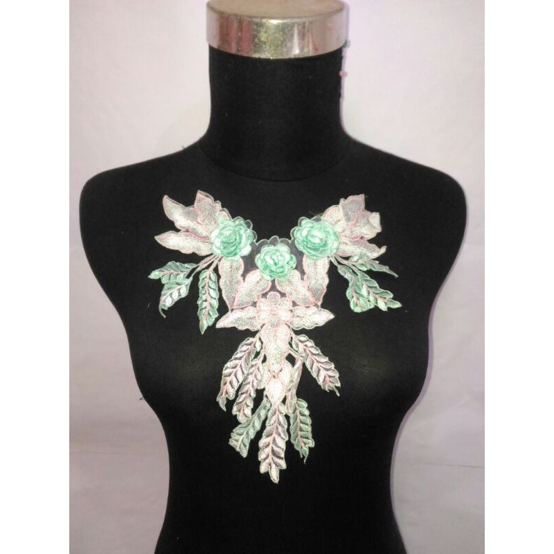 Renda bordir bunga giani timbul