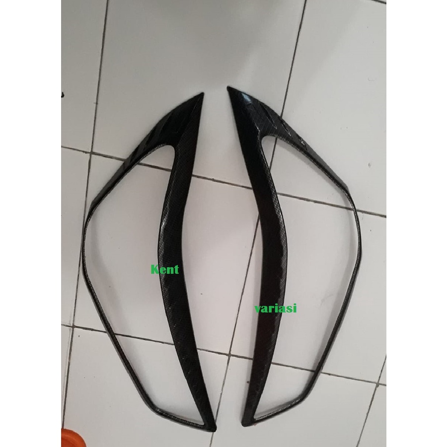 Paket Garnish Lampu Depan Belakang Rocky Raize Carbon