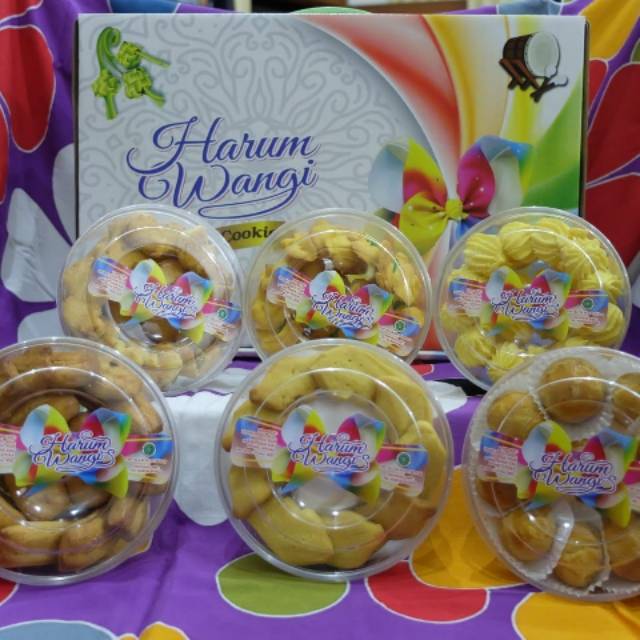 

Paket Lebaran / Parcel Harum Wangi Pita / Pack / 1,2kg