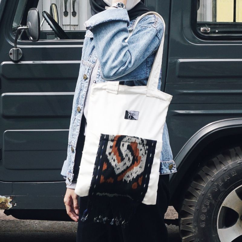 TOTEBAG kombinasi//Totebag//Tas sekolah//Tas tenun//Tas laptop