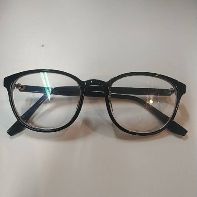 Kacamata Minus 5