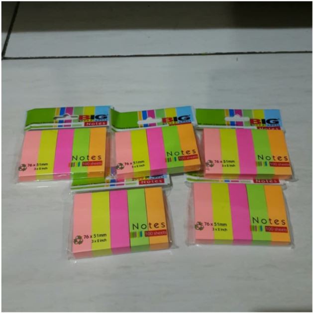 

Sticky Notes / Post It BIG 76 x 51mm ( 5 Warna ) 100 Sheets