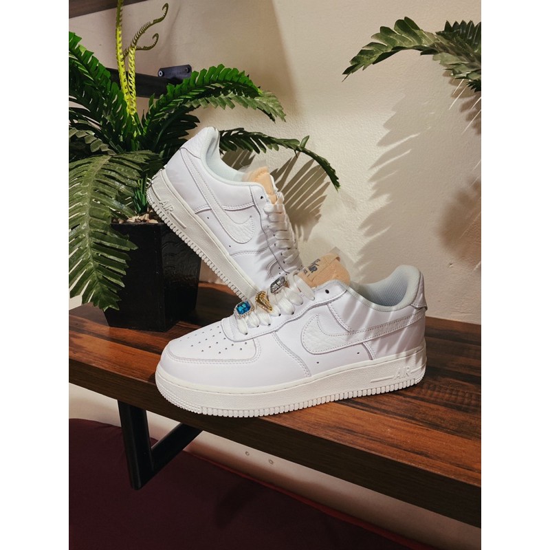NIKE AIRFORCE LX 07