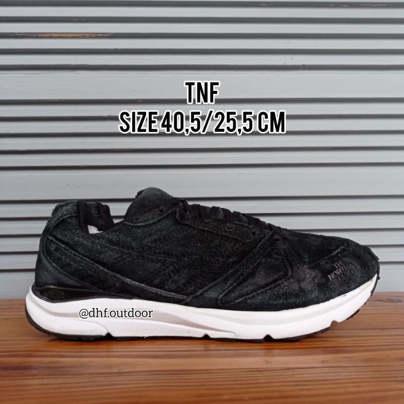 Sepatu Outdoor/Gunung Second 40,5