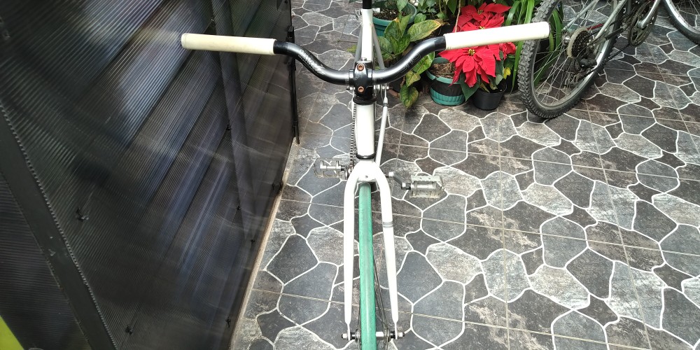 9100 Pp Primer Transparan Diton Premium Cat Pylox Pilox Semprot 400 Cc