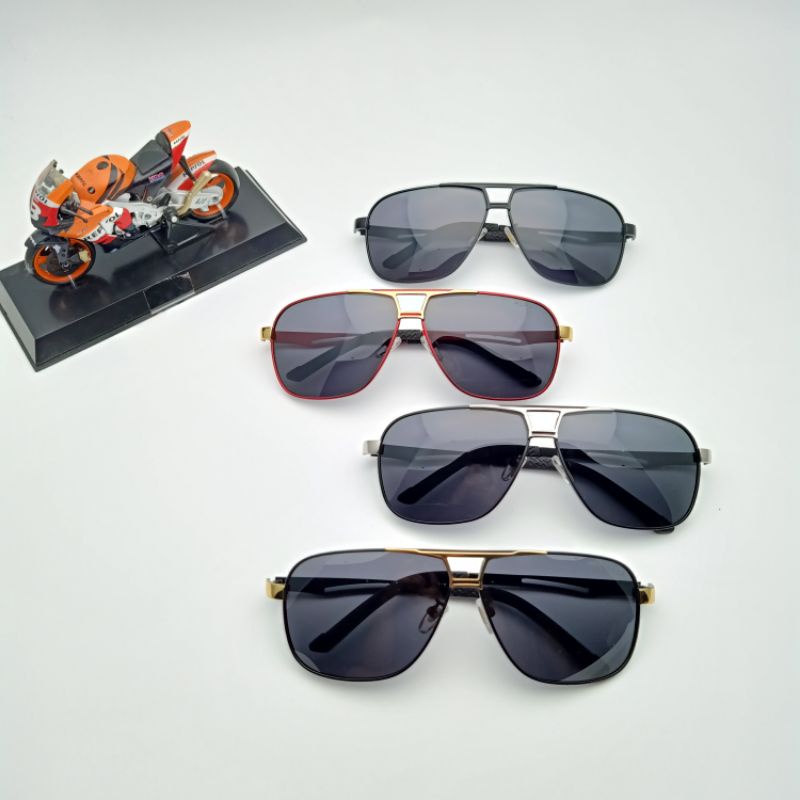 Sungglas Cowok/Pria Kacamata Hitam Kaca Polarized