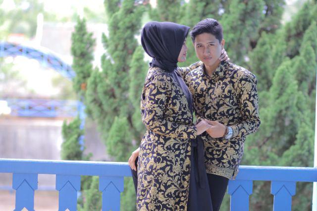 R&b Jarum Gold Batik Kampus Kebaya Kondangan