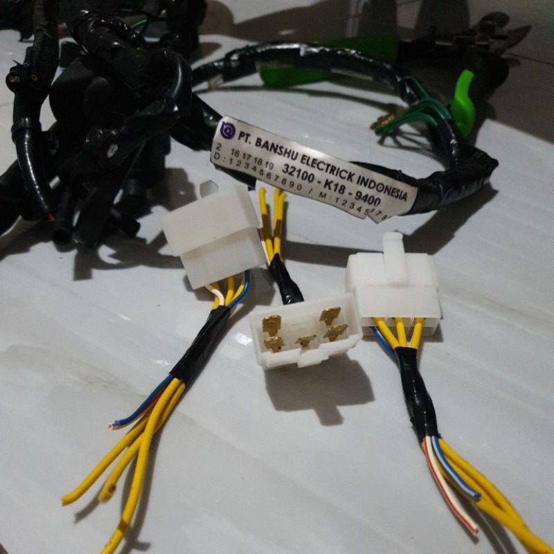 Soket socket konektor spull stator comp 6 pin 5 kabel female original honda fi old cb150r crf cbr cb