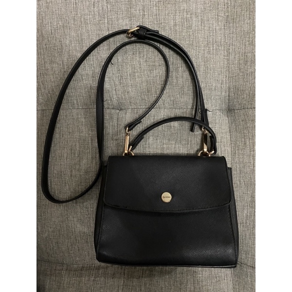 (preloved) sling bag bershka