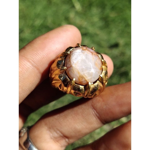 yellow safir burma star