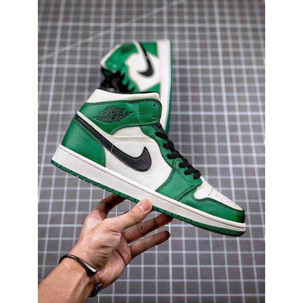 Air Jordan 1 Pine Green