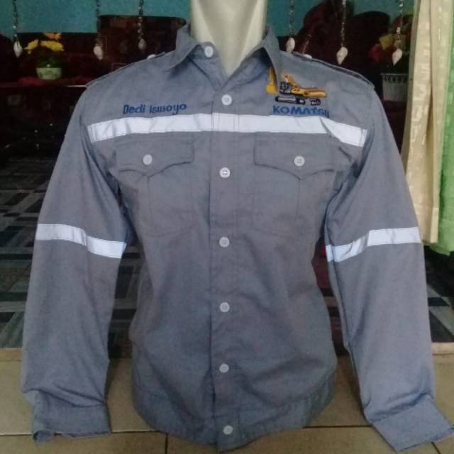 KEMEJA SAFETY PANJANG TERBARU KOMATSU SAKU DINAS