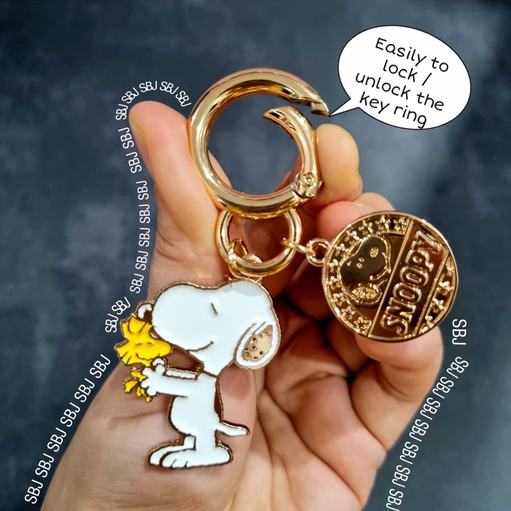 Gantungan kunci aksesoris Tas keychain Snoopy Peanuts Original