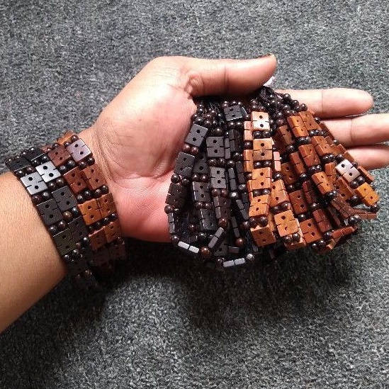 gelang kokka motif angka 8