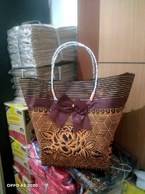 (1LSN= 12 PCS)  Tas hajatan batik mewah uk 22 per lusin isi 12 pcs(EBTH)