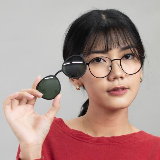 Kacamata-Pria/Wanita-Minus-Zk Iris Cc0031 C1 Jet Black Clip On Terbaru