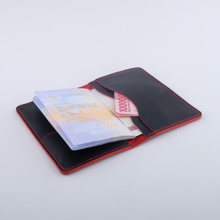 Dompet Passport simpel kulit sapi asli warna hitam merah - PHPW093