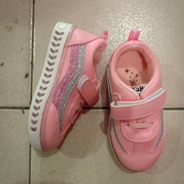 Sepatu import anak /sepatu lad