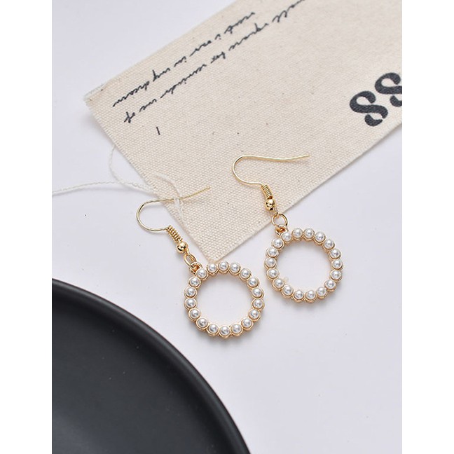 LRC Anting Gantung Fashion Golden Pearl Openwork Circle Geometric Earrings D80666