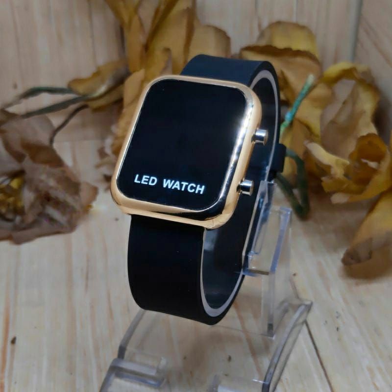 JAM TANGAN WANITA LED WATCH KEKINIAN KOTAK model digital tahan air terlaris Free batree cadangan bisa cod