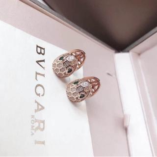 Anting Tusuk Desain Bunga Mawar Warna Rose Gold untuk Anting Tusuk Desain Bunga Mawar Warna Rose Gold untuk