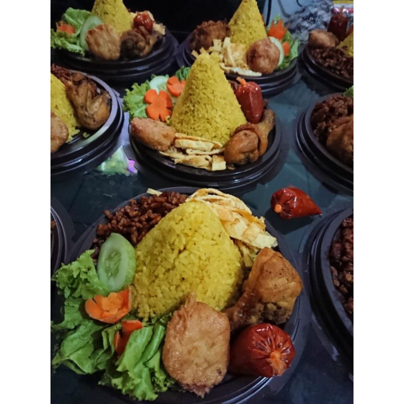 

mini tumpeng