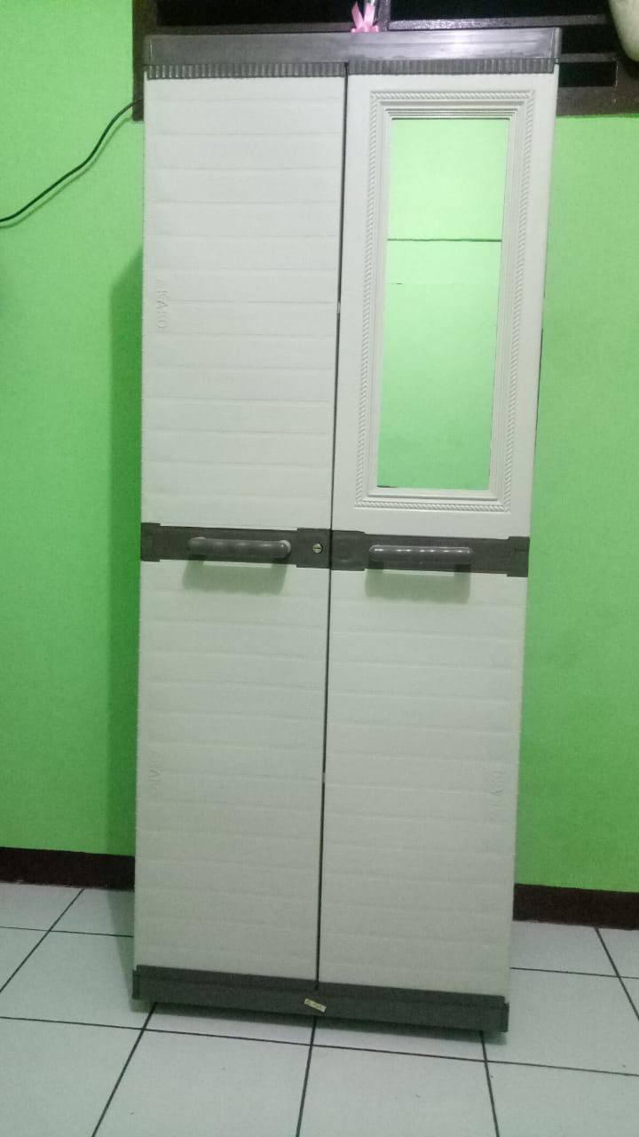 Akako Lemari Pakaian Plastik 2 Pintu Rak/gantung Kaca Kunci Elegant