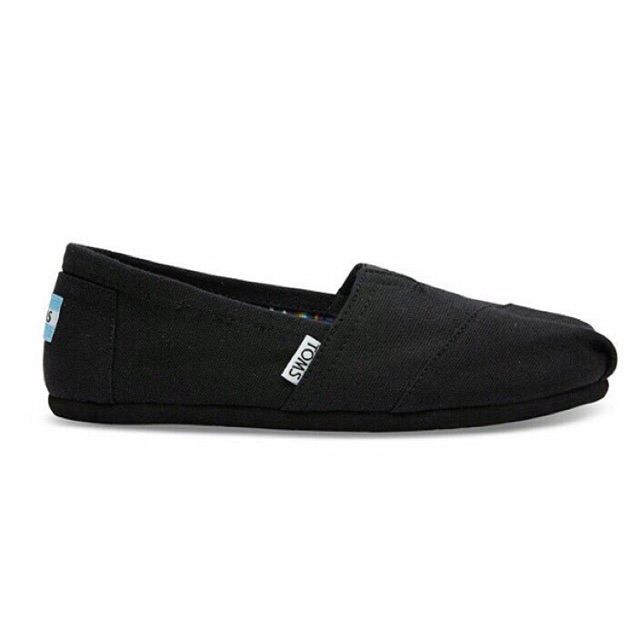 Sepatu_toms