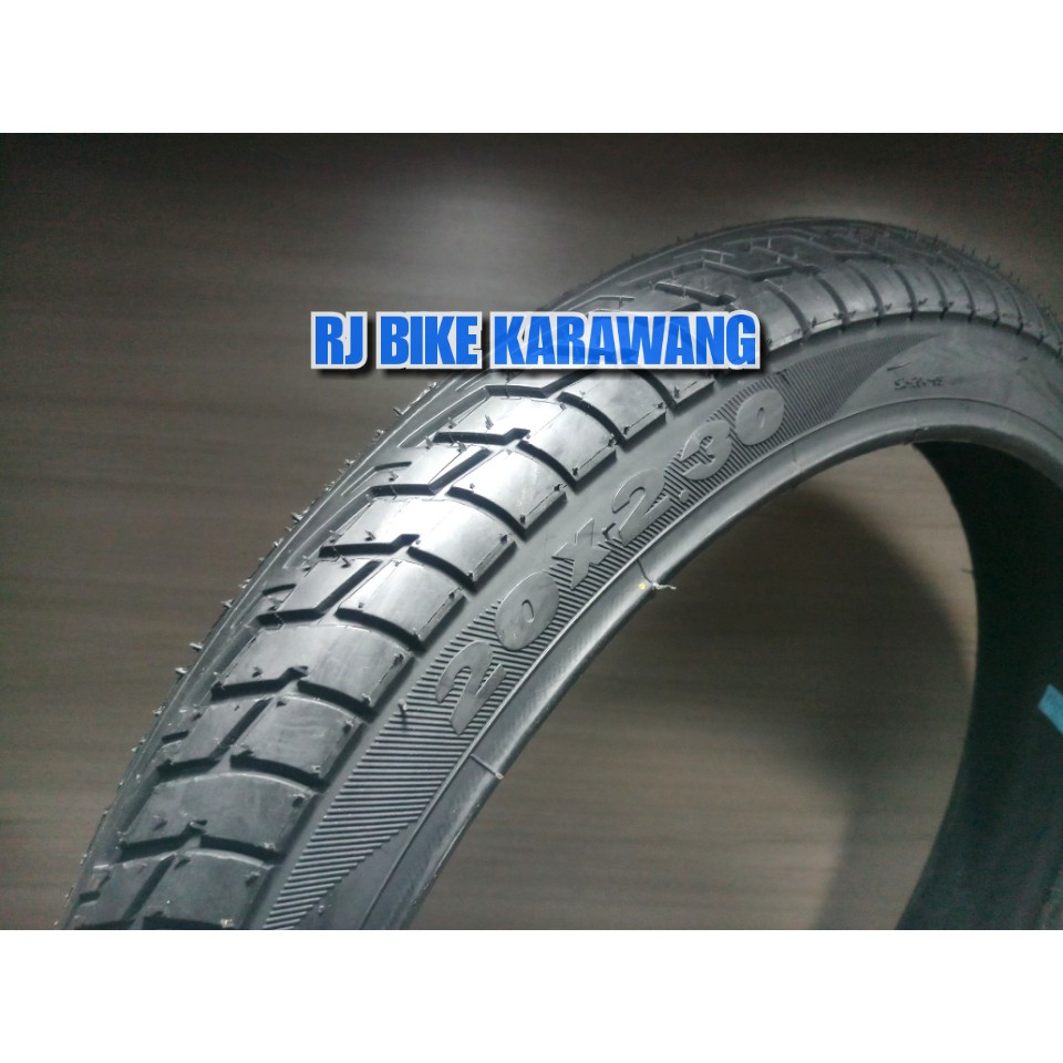 Ban Luar Swallow 20 x 2.30 Spectra Husky