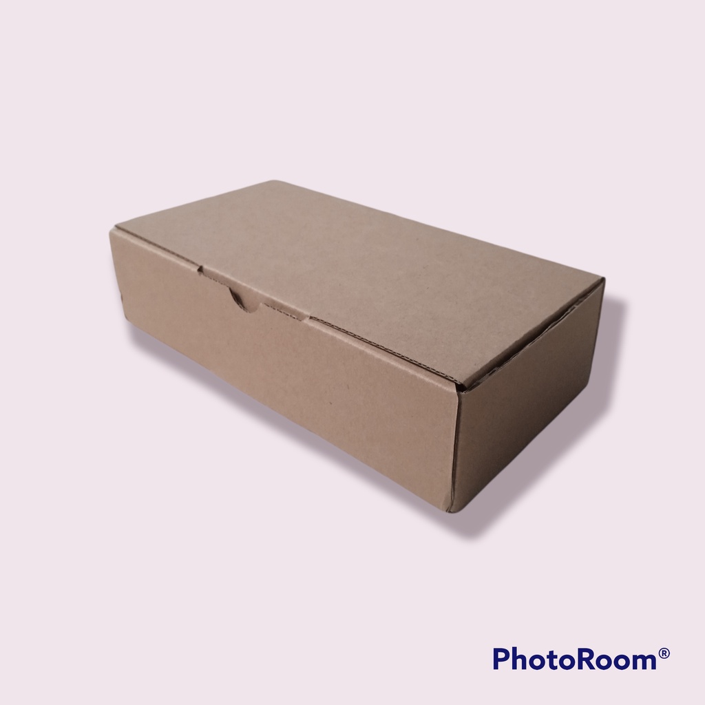 

Box Hampers Kado Tambahan Uk 20x10x5 CM Kotak Souvenir