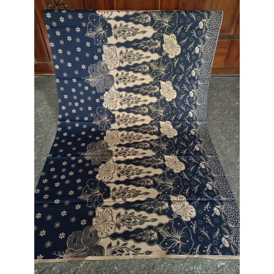 kain batik solo. kain batik lawasan. kain batik premium