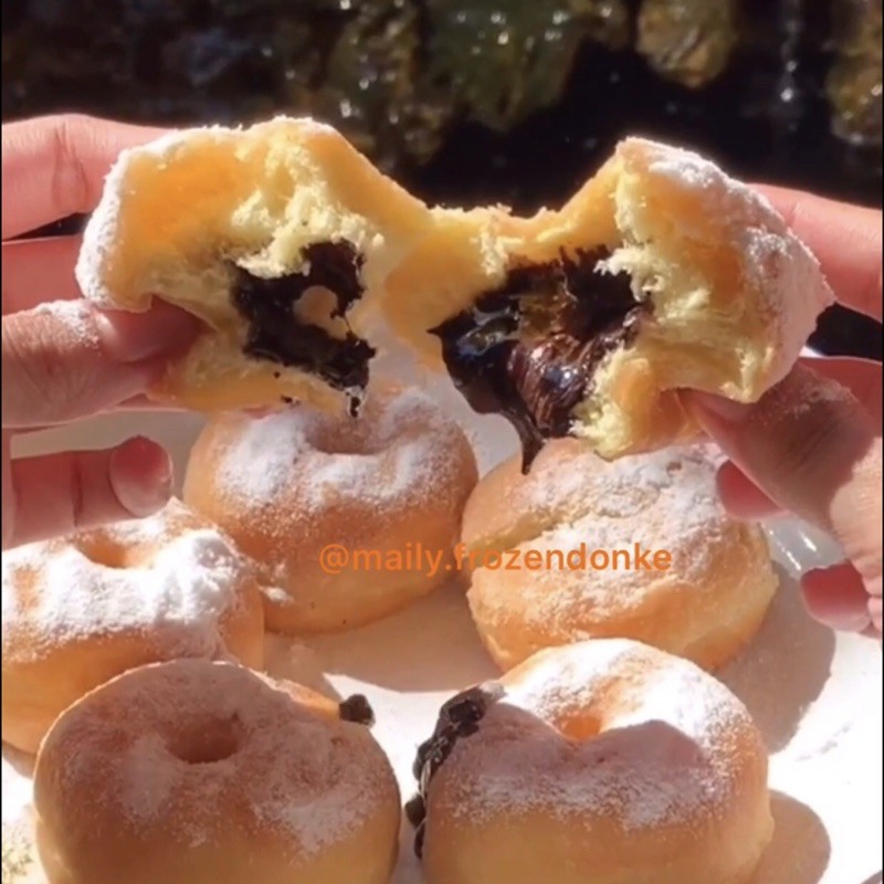 

DONAT KENTANG FROZEN / BEKU (Varian Coklat)