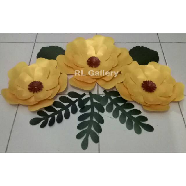 Backdrop dekorasi lamaran hiasan dinding paperflower bunga kertas jasmin RL gallery Palembang