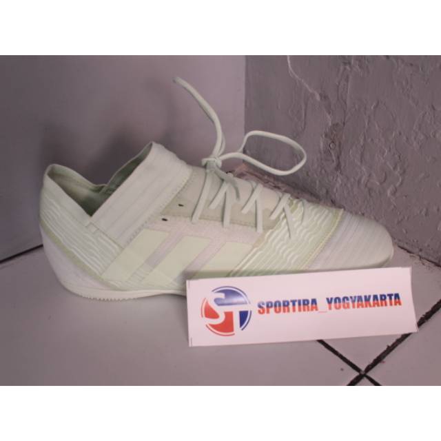Sepatu Futsal Adidas Nemeziz Tango 17.3