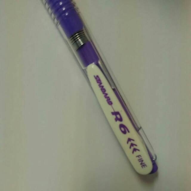 

Menjual pulpen standart, dengan seri R6. tersesia warna ungu dan biru