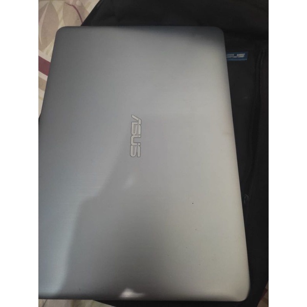 LAPTOP ASUS AMD A9(RAM 4)