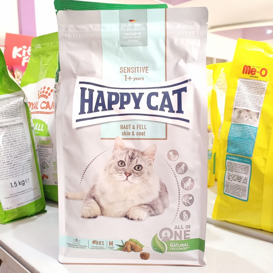 Happy Cat Sensitive Skin &amp; Coat (hair &amp; skin) 1.3kg