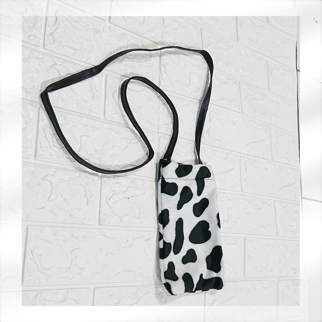 Tas Selempang Mini Bulu Wanita Fashion Sling Bag / Phonecell Bag style Best matrial Bulu / Muat Hp kualtias ok / tas bulu