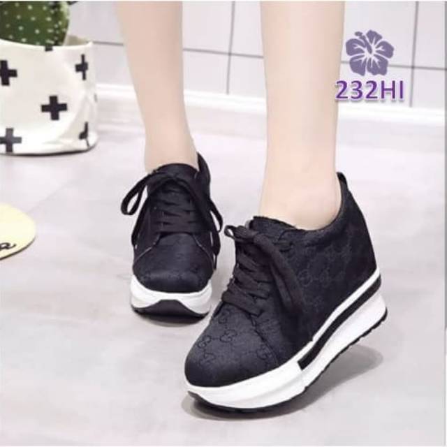 Sepatu Wanita Boots Sneakers Gutji - Sepatu Wanita Murah
