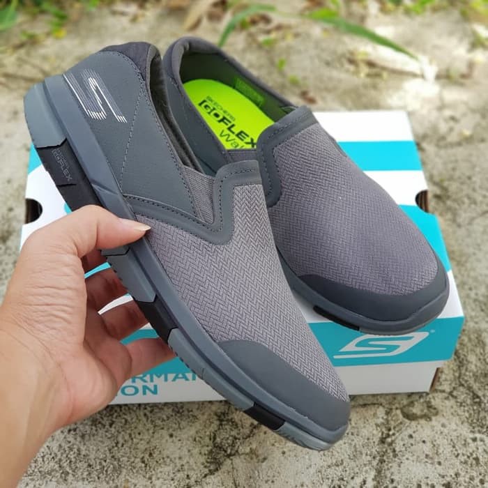 Sepatu Pria / Cowok Skechers GoFlex Men